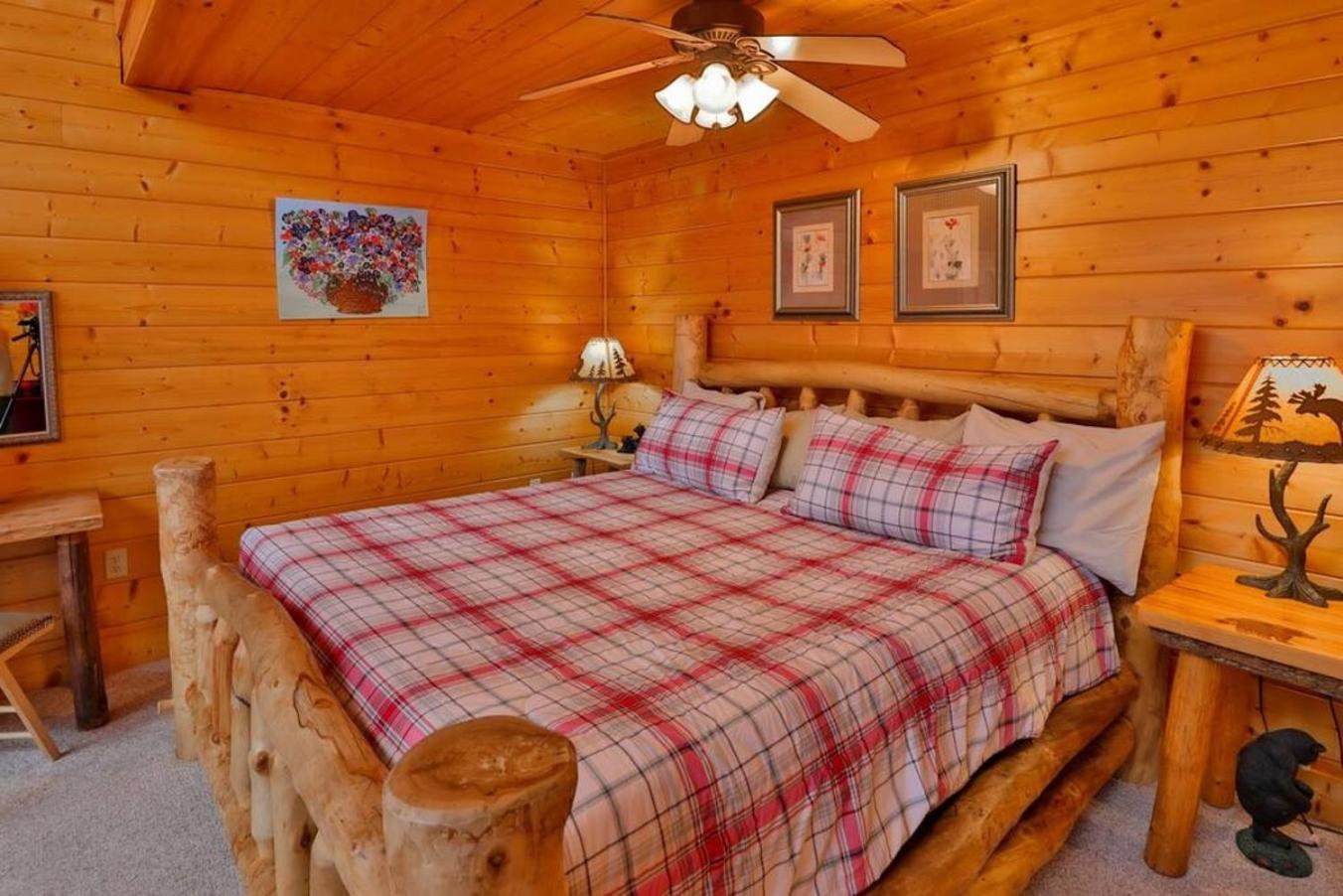 Romantic, Honeymoon Cabin In The Smokies! Гатлінбург Екстер'єр фото