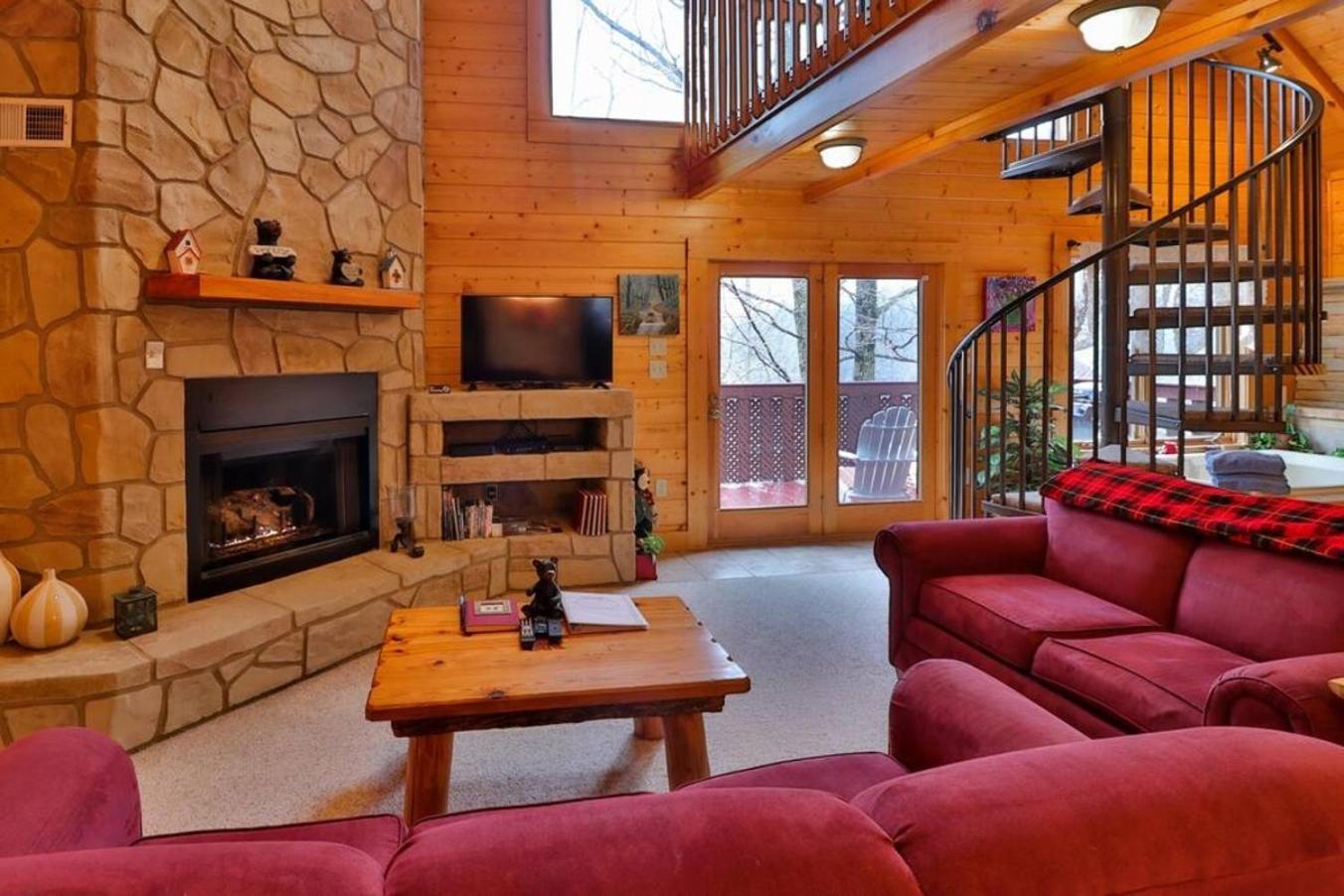 Romantic, Honeymoon Cabin In The Smokies! Гатлінбург Екстер'єр фото
