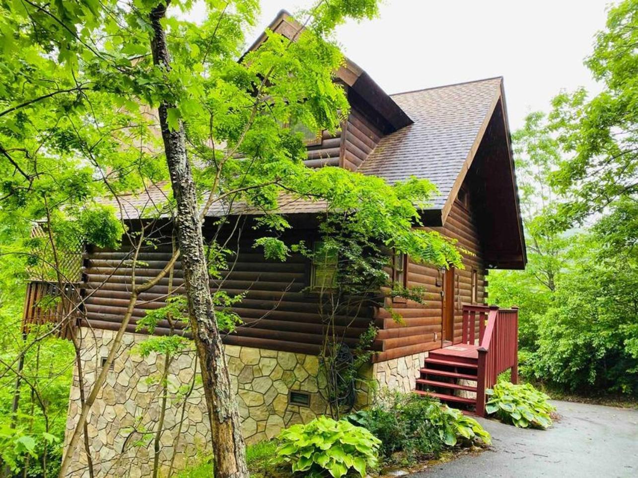 Romantic, Honeymoon Cabin In The Smokies! Гатлінбург Екстер'єр фото