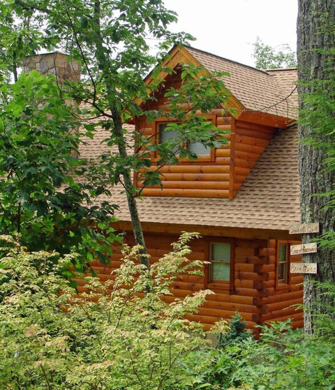 Romantic, Honeymoon Cabin In The Smokies! Гатлінбург Екстер'єр фото